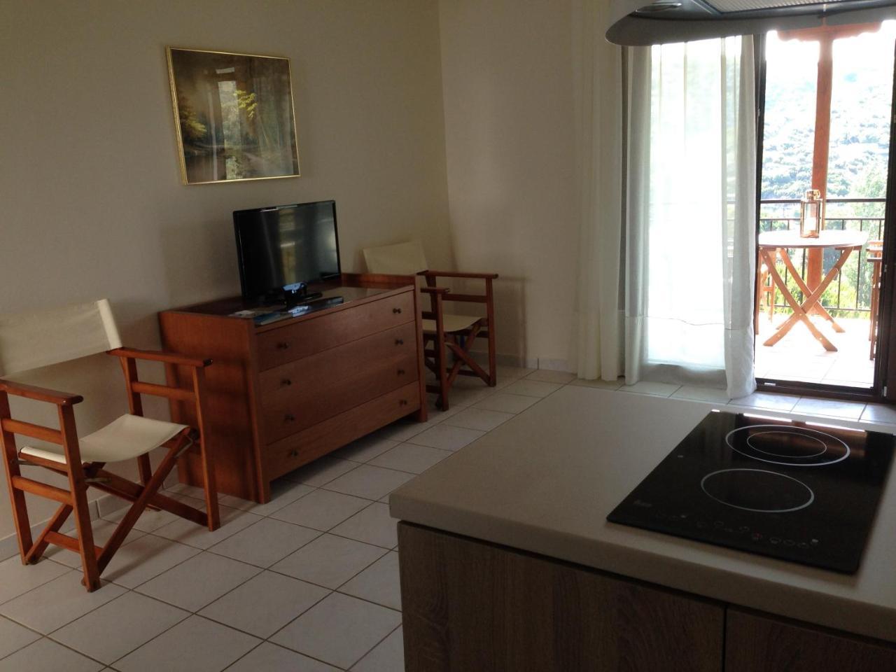 אגיה פאראסקבי Villa Xanthippi מראה חיצוני תמונה